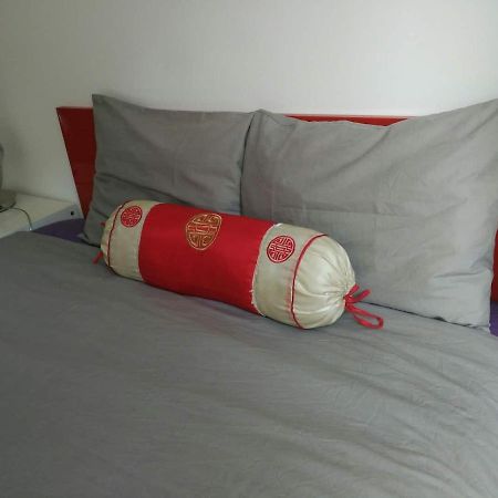 Stylish Flat, 2 Bathrooms And Swimming Pool, Next To The Beach! Sant Adria de Besos Bagian luar foto