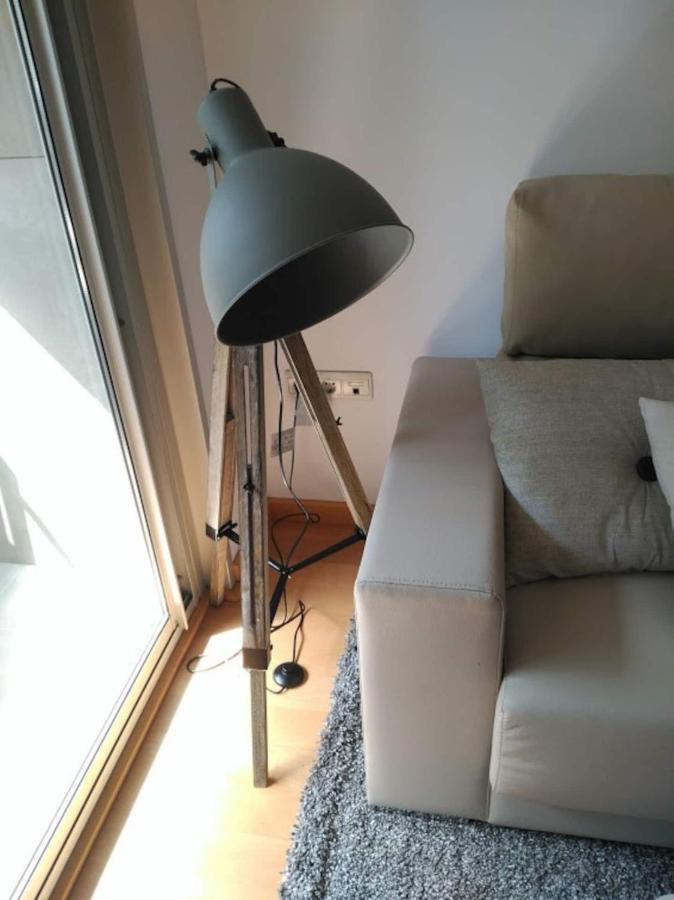 Stylish Flat, 2 Bathrooms And Swimming Pool, Next To The Beach! Sant Adria de Besos Bagian luar foto